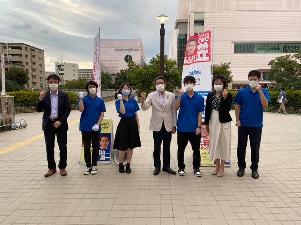 新百合ヶ丘駅で街頭演説会