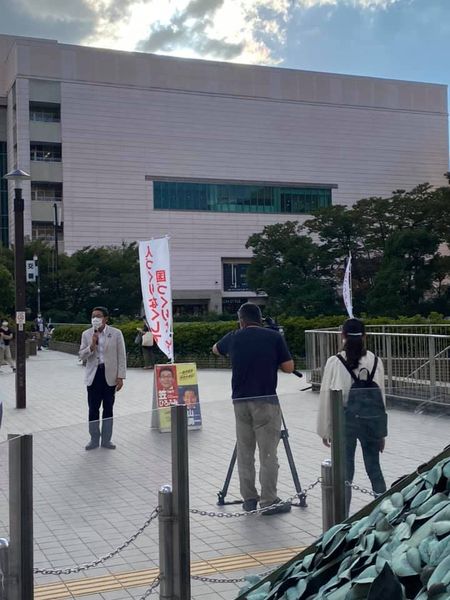 新百合ヶ丘OPA前で、街頭演説会