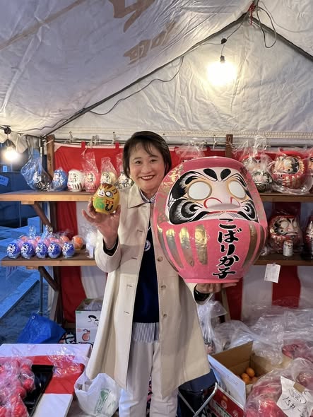 ピンクの名入りダルマさん